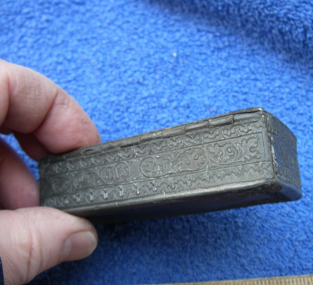 Early 19th C RECTANGULAR PEWTER SNUFF BOX-Embossed Decoration-Tinned Interior