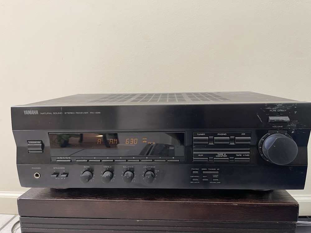 Yamaha RX-496 Stereo Receiver UNTESTED Powers ON No Remote