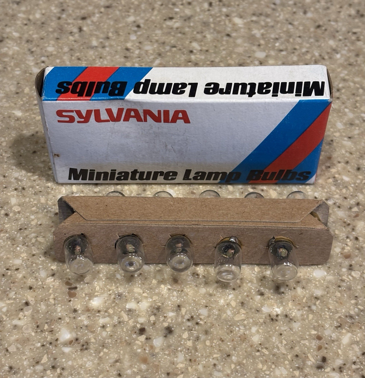 Sylvania #47 Miniature Lamp Bulbs 10 Bulbs NOS Made In USA