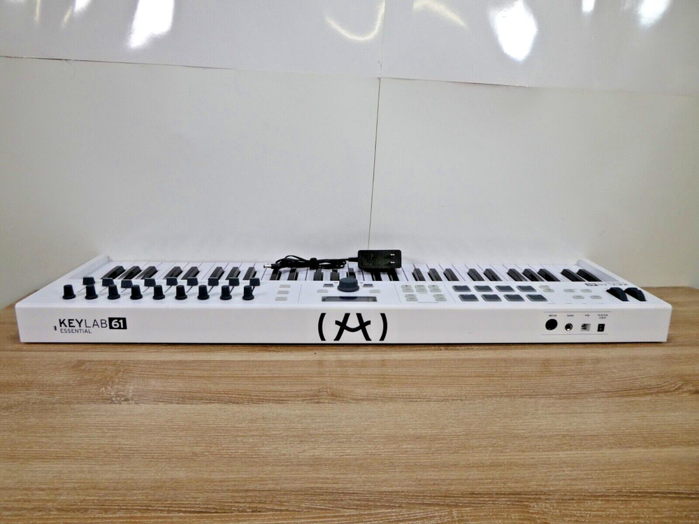 Arturia Keylab 61 Essential USB/MIDI Controller
