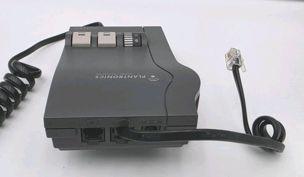 Plantronics Vista M22 Universal Audio Processor amplifier with matching headset