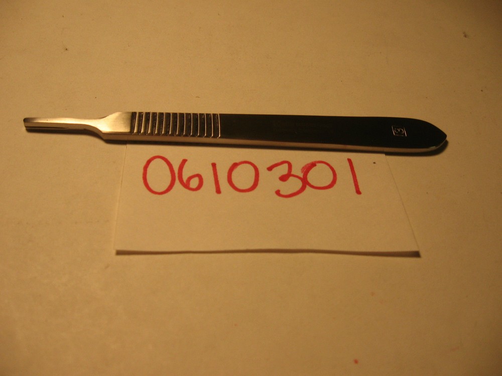 MDS 0610301 KONIG  SCALPEL HANDLE #3 GRADUATED