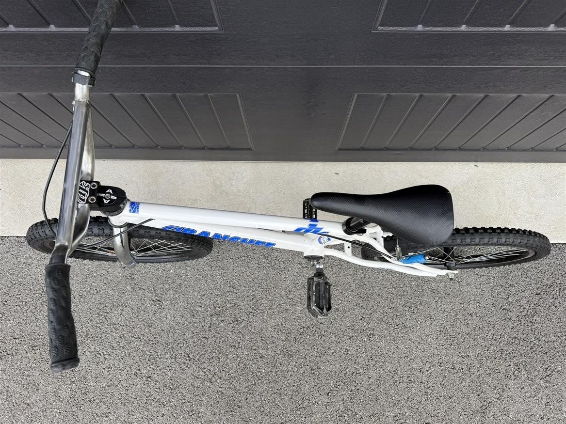 2000 DK Banshee Mid School BMX All Original White Blue Old Complete Bike Bicycle