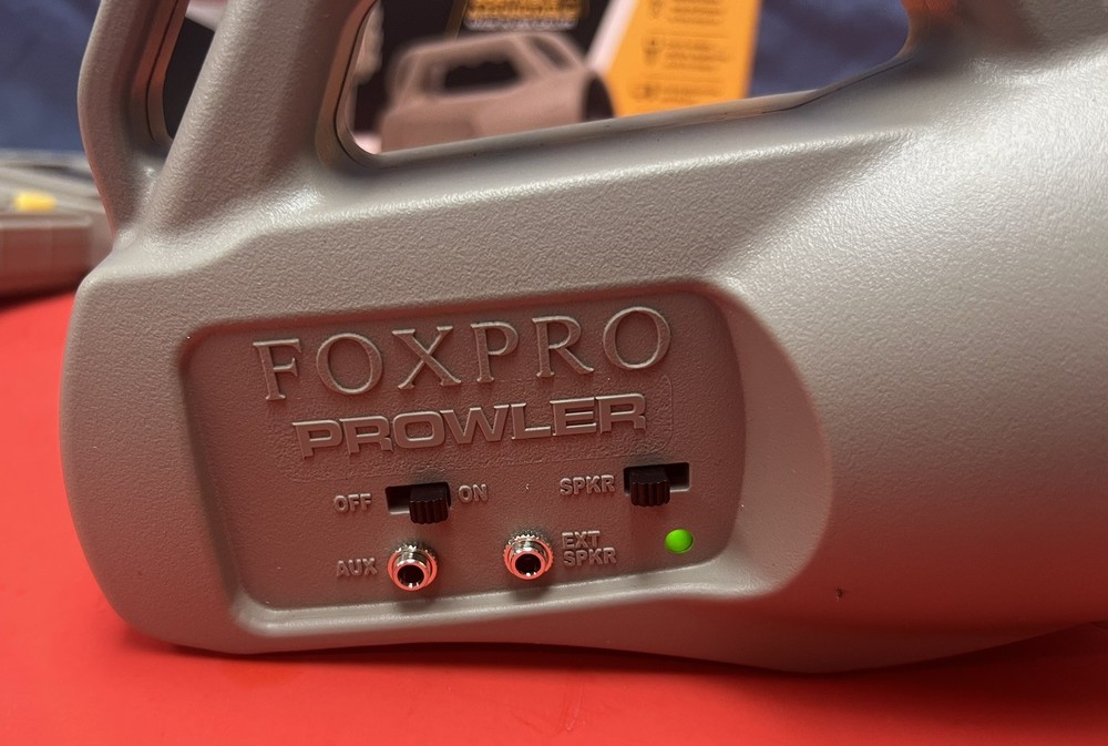 FOXPRO PROWLER GAME CALLER WITH BOX