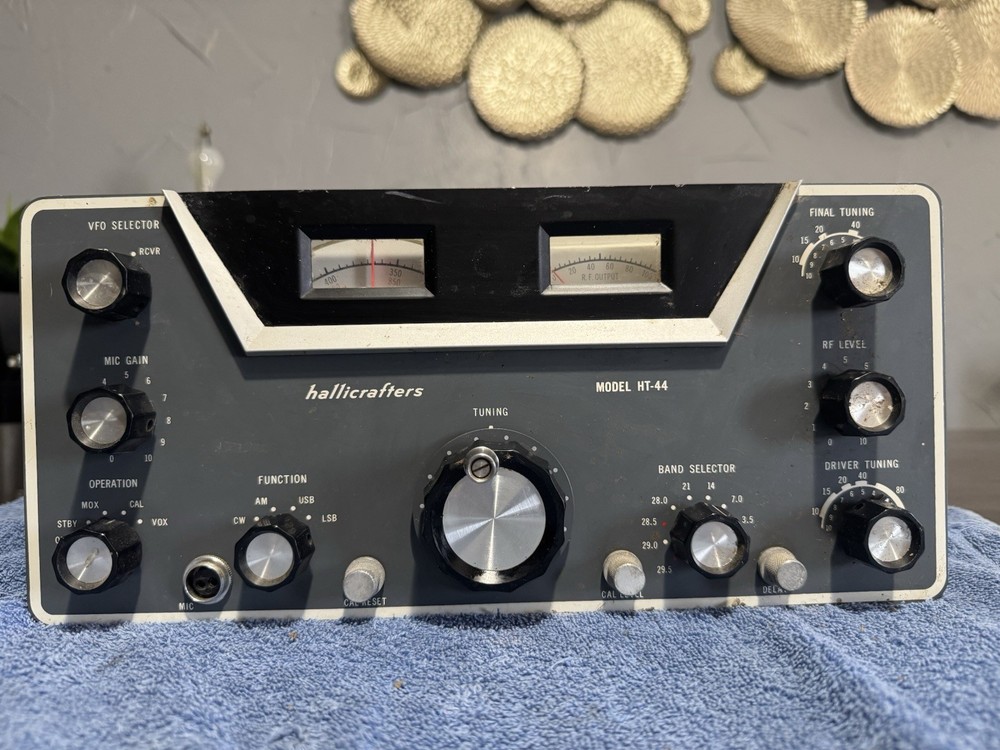 Hallicrafters HT-44 ( NO TESTED )