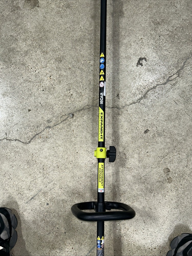 RYOBI 40V Brushless EXPAND-IT Attachment Capable String Trimmer Z201