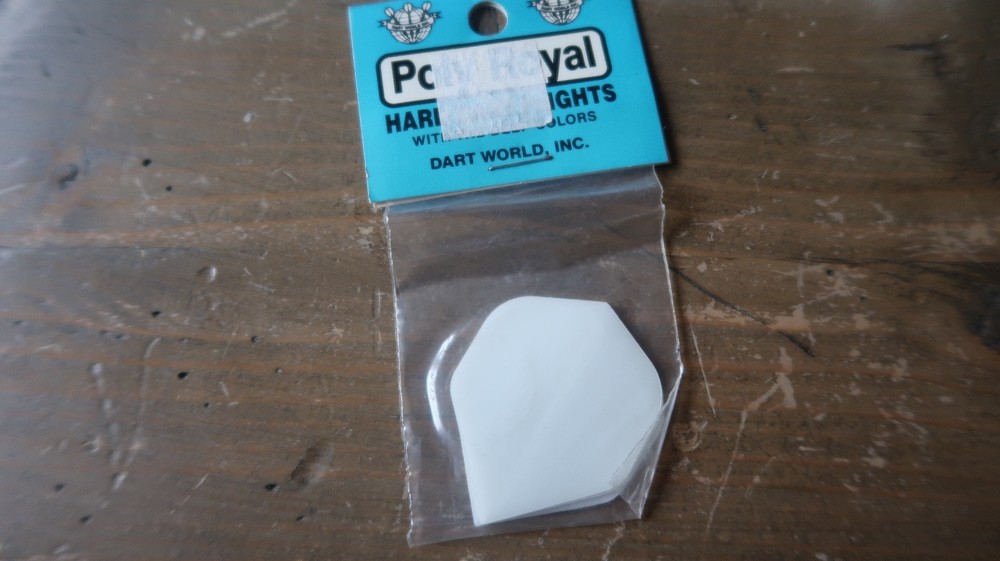 3 NEW Vintage Dart Flights Poly Royal
