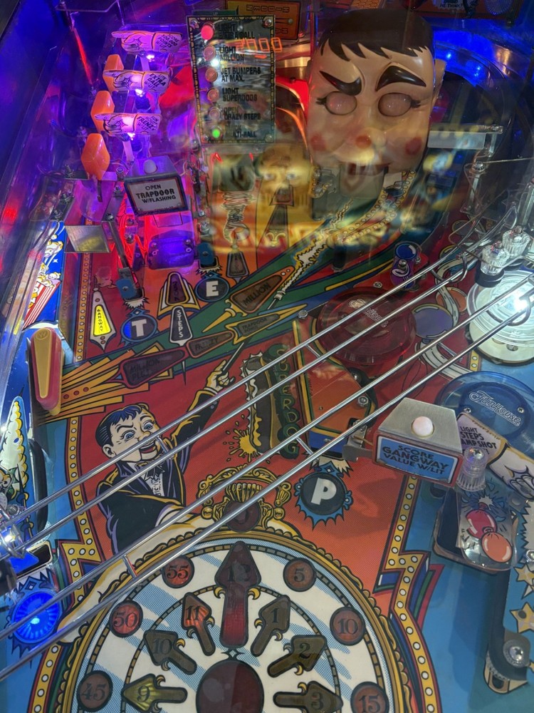 WILLIAMS FUNHOUSE PINBALL MACHINE RESTORED