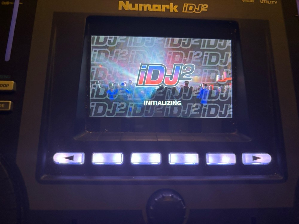 Numark iDJ2 DJ Mixing Console Compatible with iPod Mobile DJ System - TESTED