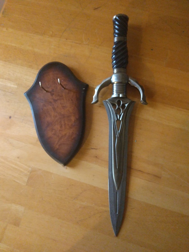 Collectible Display Knife