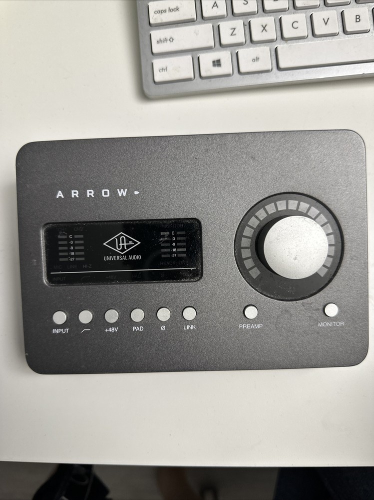 UNIVERSAL AUDIO ARROW THUNDERBOLT Wire Included