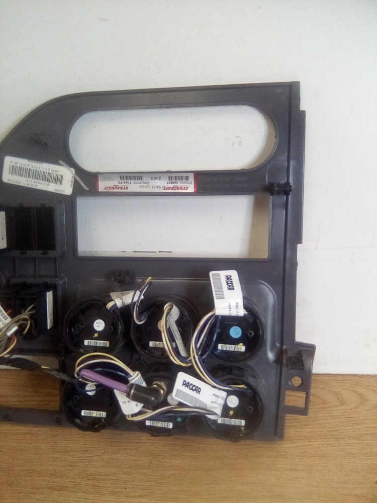 Peterbilt 579 S64-6148-0681611B6 Dash Panel