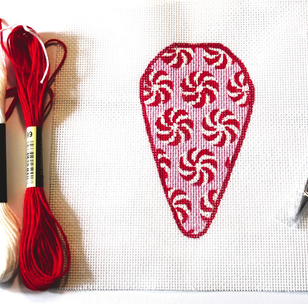 MINI Scissors & Thread Case KIT Needlepoint Canvas 18 mesh Christmas Candy Santa