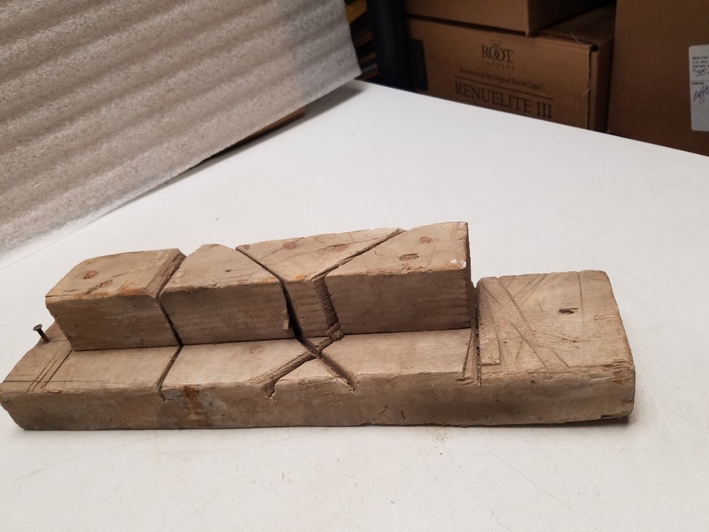 Handmade Miter Box Block (V)