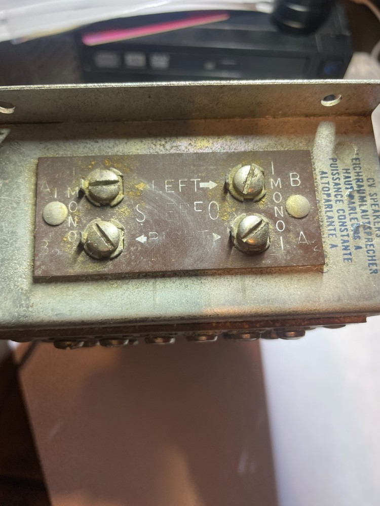 Seeburg CVT 2 transformer Constant volt transformer