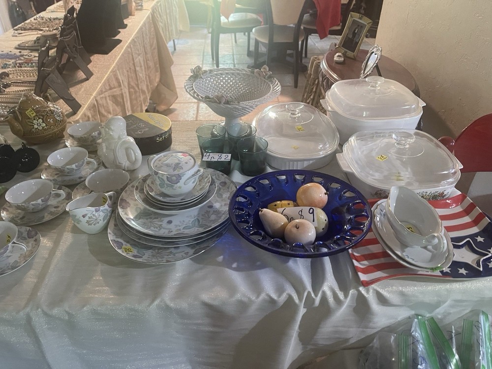 Necklaces, Table, Storage Cabinet, houseware