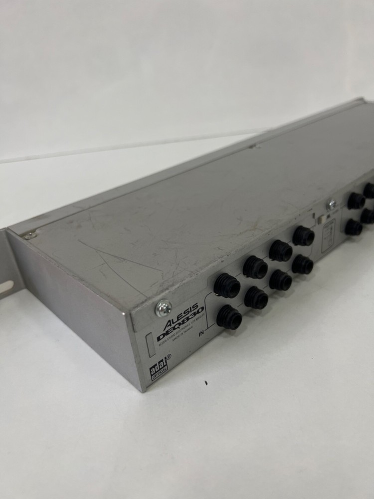 Alesis DEQ830 8 Channel Digital Graphic Equalizer Silver