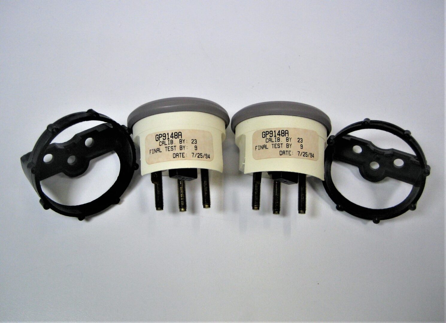 Faria GP9148A *QTY 2* NEW 2" White 100-250°F Temperature Gauge + Bracket & Bulb