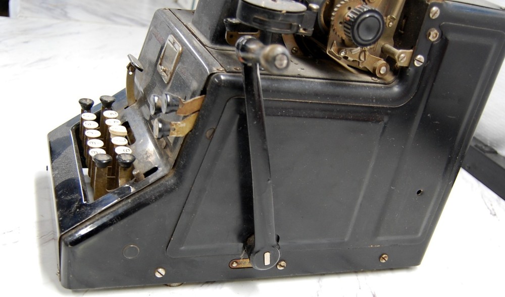 Vintage Dalton Hand Crank Adding Machine