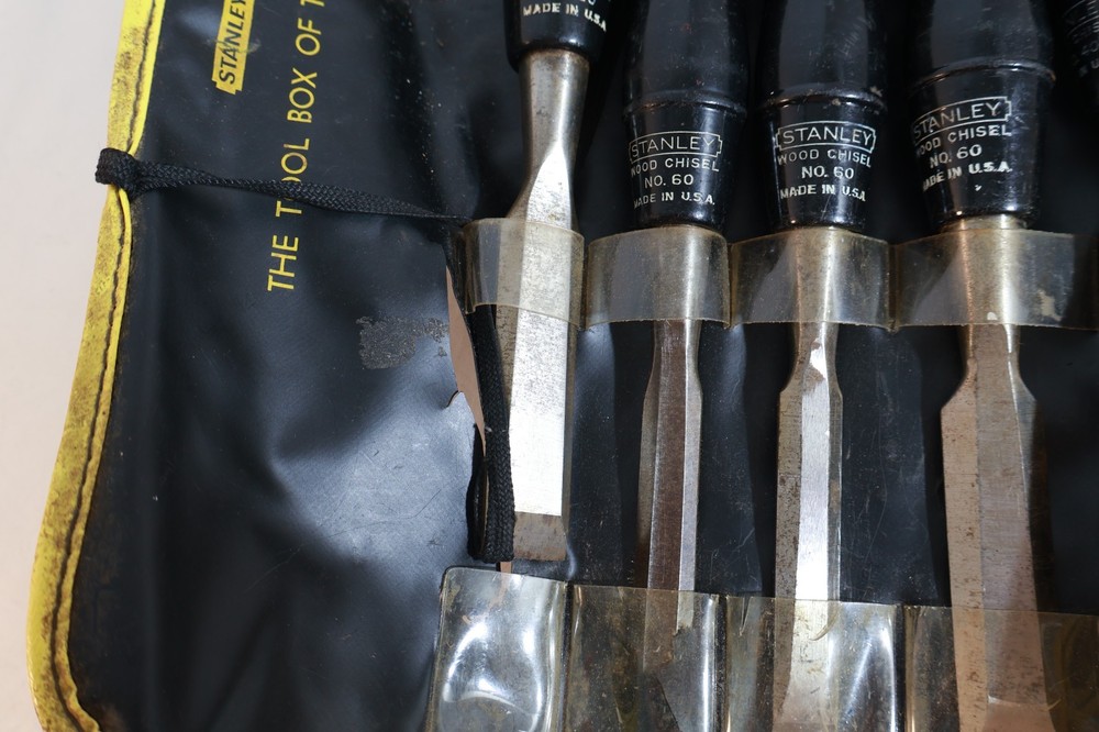 STANLEY # 40 & # 60 BLACK HANDLE CHISELS WITH PLASTIC CASE GOOD CONDITION