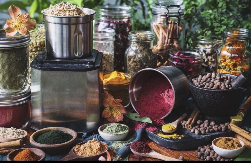 5 Pack Manual Spice Grinder Mixed Colors 4 Layer Kitchen Crusher Bulk