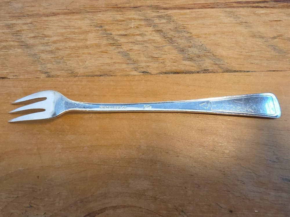 6 IS Gramercy Pattern Silverplate Cocktail Forks VICTORS. CO. AI