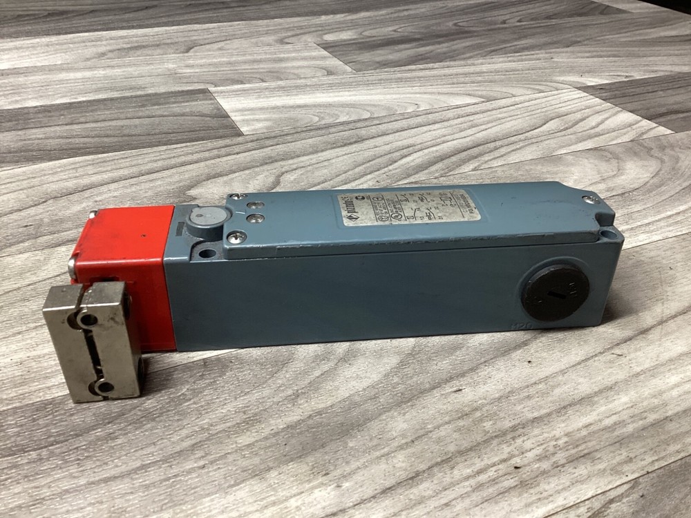 Solenoid Interlock Switch with Key FG 60DD1E0A #116M11-B