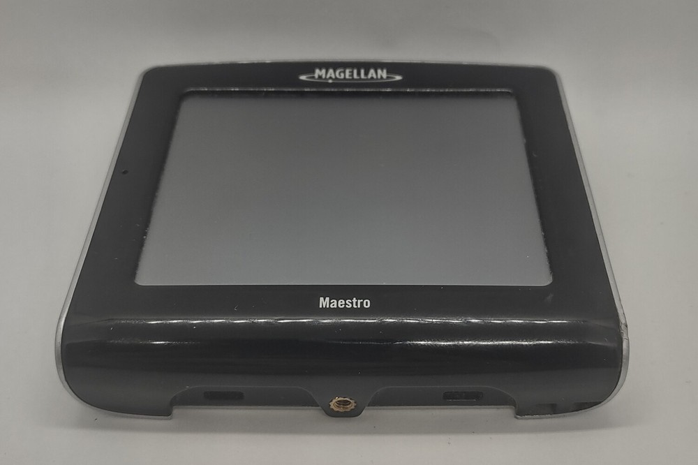 Magellan Maestro 3210 GPS Unit With Charger