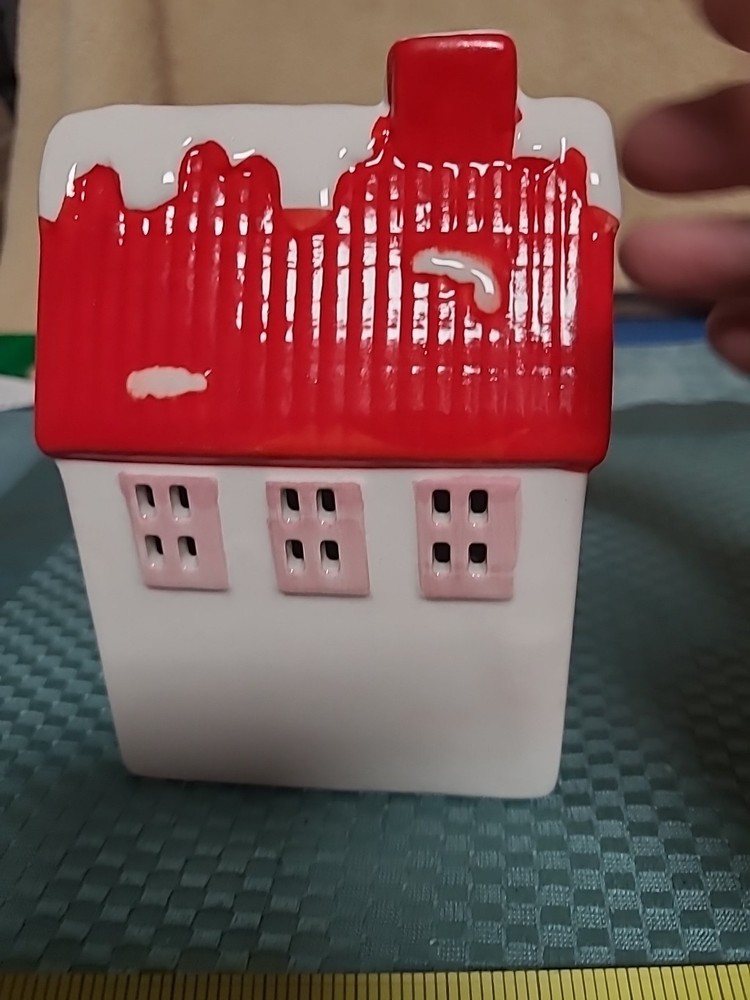 LIGHTED HOUSE DECORATION (BIN QQ)