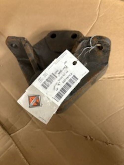 507197C2 International Spring hanger