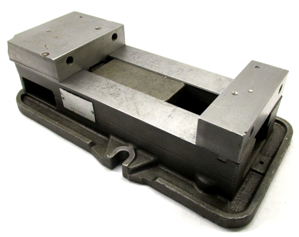 KURT ANGLOCK 6" MILLING MACHINE VISE - #D675
