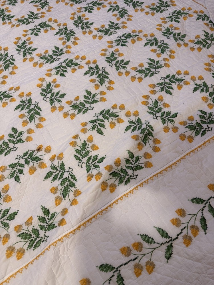 BEAUTIFUL Hand Embroidered Queen Size Quilt