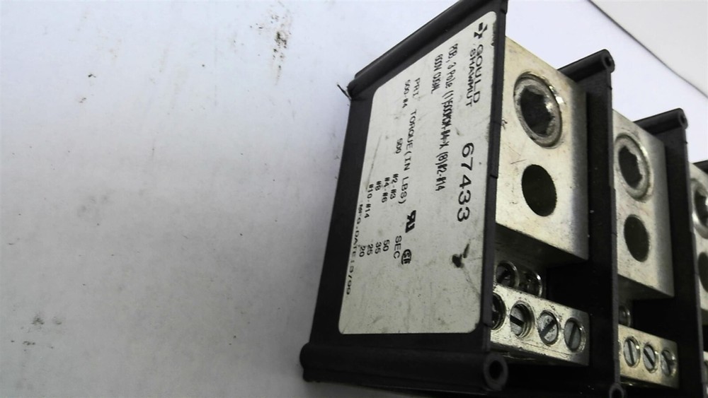 Gould Shawmut CU9AL Distribution Block 500-#4 600 Volts 3 Pole