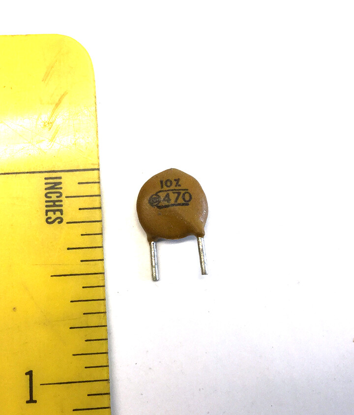 25 NOS Circle D Ceramic Disk Capacitors 470 pfd