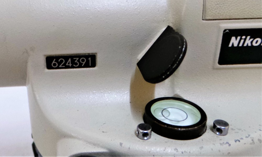 NIKON AC-2s AUTOMATIC LEVEL-360 Degree Surveying Instrument.