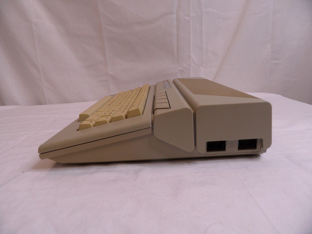 Atari XE 130xe Computer NTSC with Power Supply and AV cable - Tested