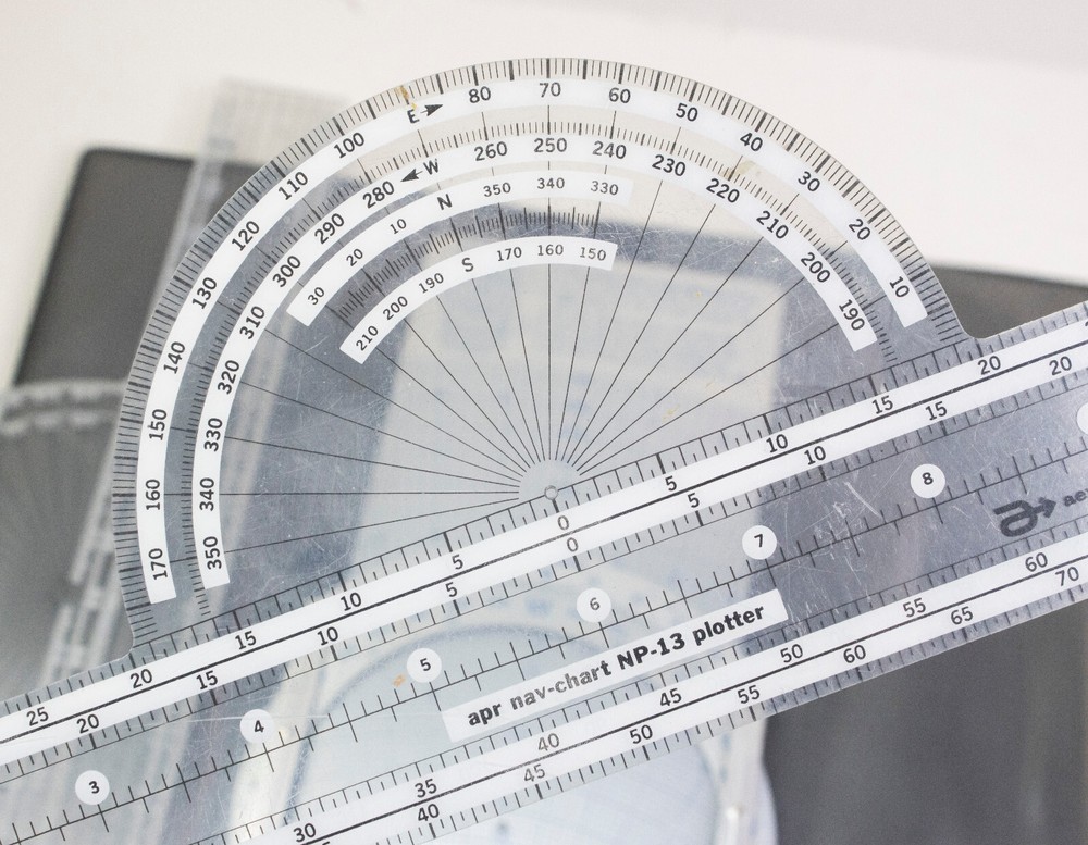 Pilots Felsenthal Dalton E6B Computer w/ folder, Instructions & 2 Plottters
