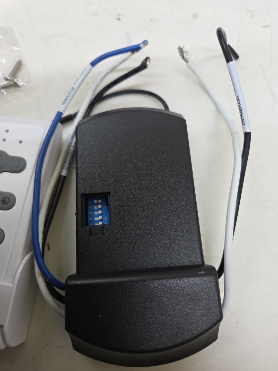 Fanimation CR500 Fan and Light Remote Control - White With Battery Genuine