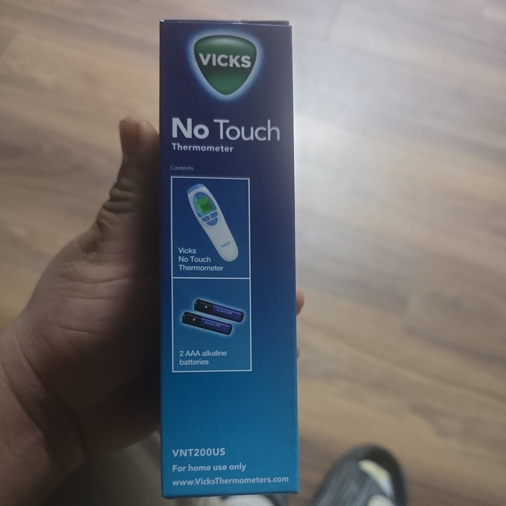 Vicks No-Touch 3-in-1 Thermometer