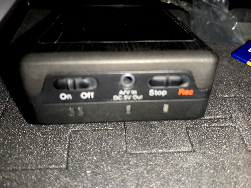 Micro DVR with LCD PV-500