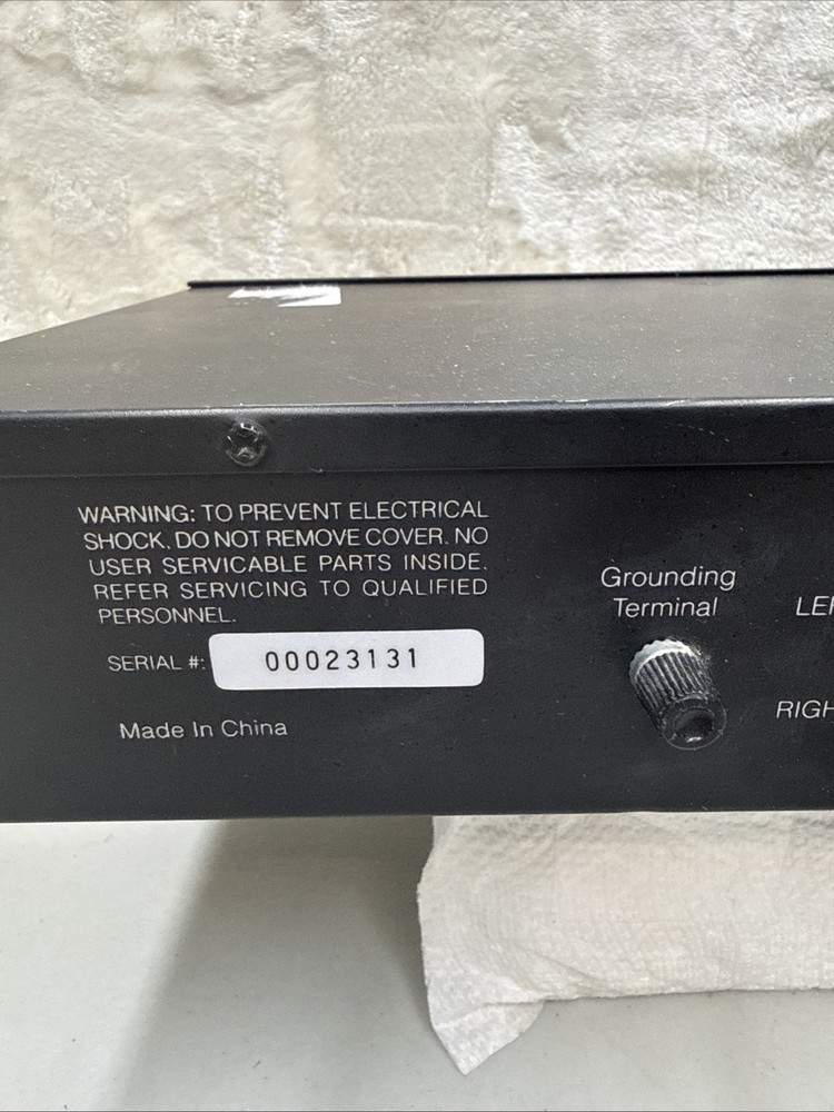 Audiosource EQ 100 Graphic Equalizer and Spectrum Analyzer UnTested