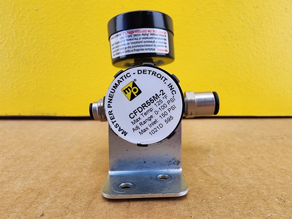 Master Pneumatic CFDR55M-2 Miniature Integral Filter/Regulator w/Guage (lot/3)