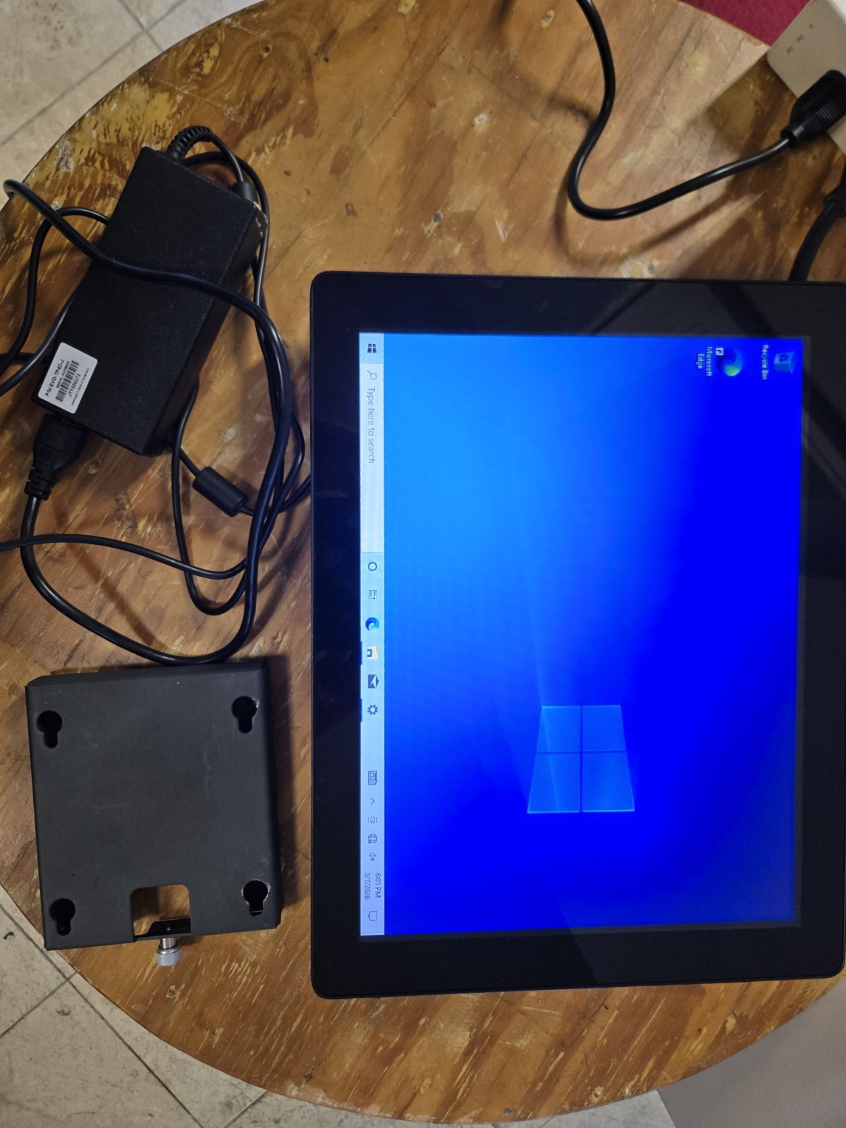 EVO TP4DJ Restaurant POS System Touchscreen Intel Core I3 4GB RAM Windows