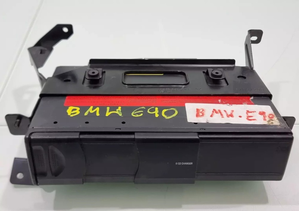 BMW E81 E87 E90 E91 E92 E93 1 3 SERIES 6-DISC CD CHANGER WITH MAGAZINE 6977759