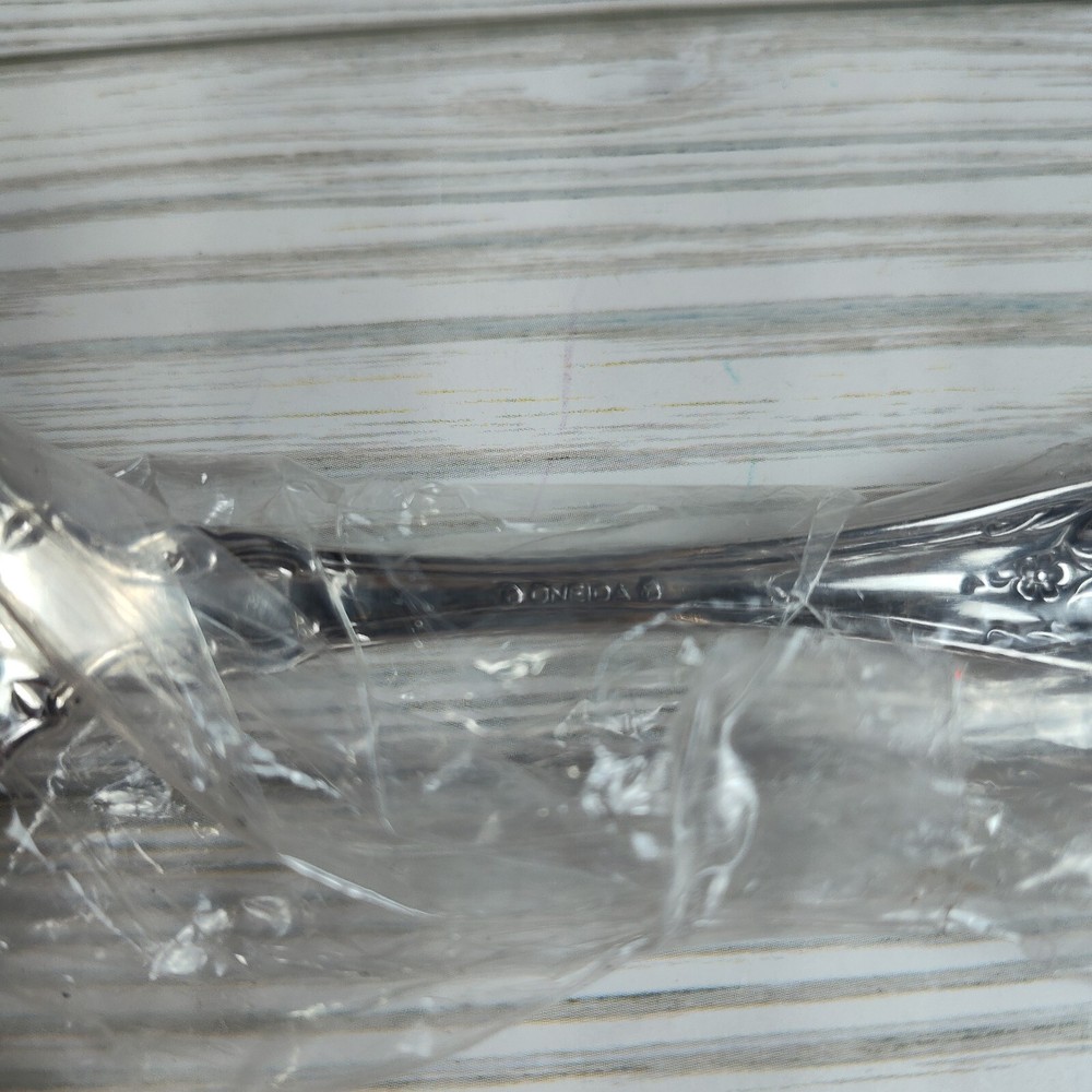 Oneida Frederick II Salad Meat Serving Fork & Casserole Spoon 2 pc. Serving Set