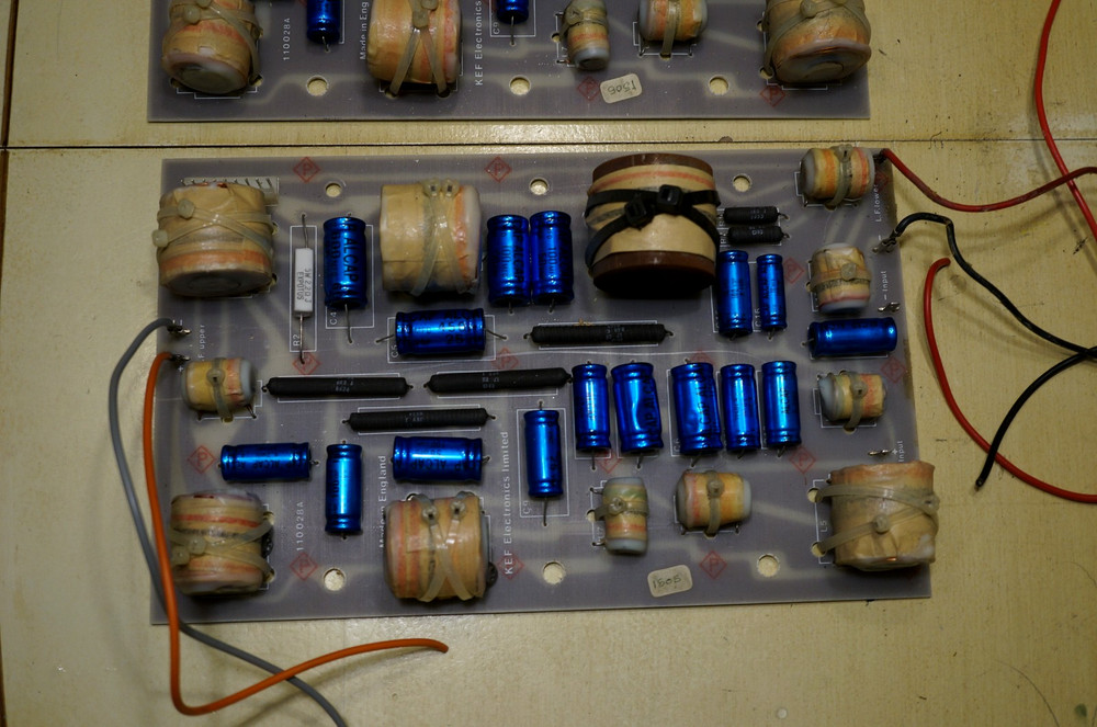 2 - KEF 104/2 REFERENCE SPEAKER CROSSOVER / WORKING PERFECT