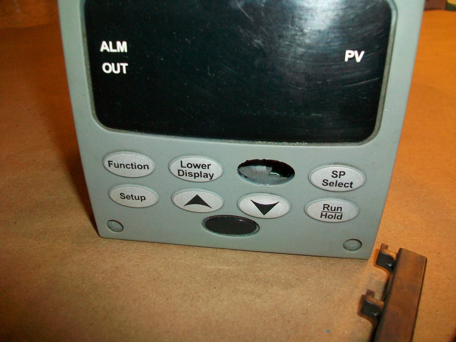 Honeywell Temperature Controller DC2500-E0-0LR0-100-00000-00-0 USED