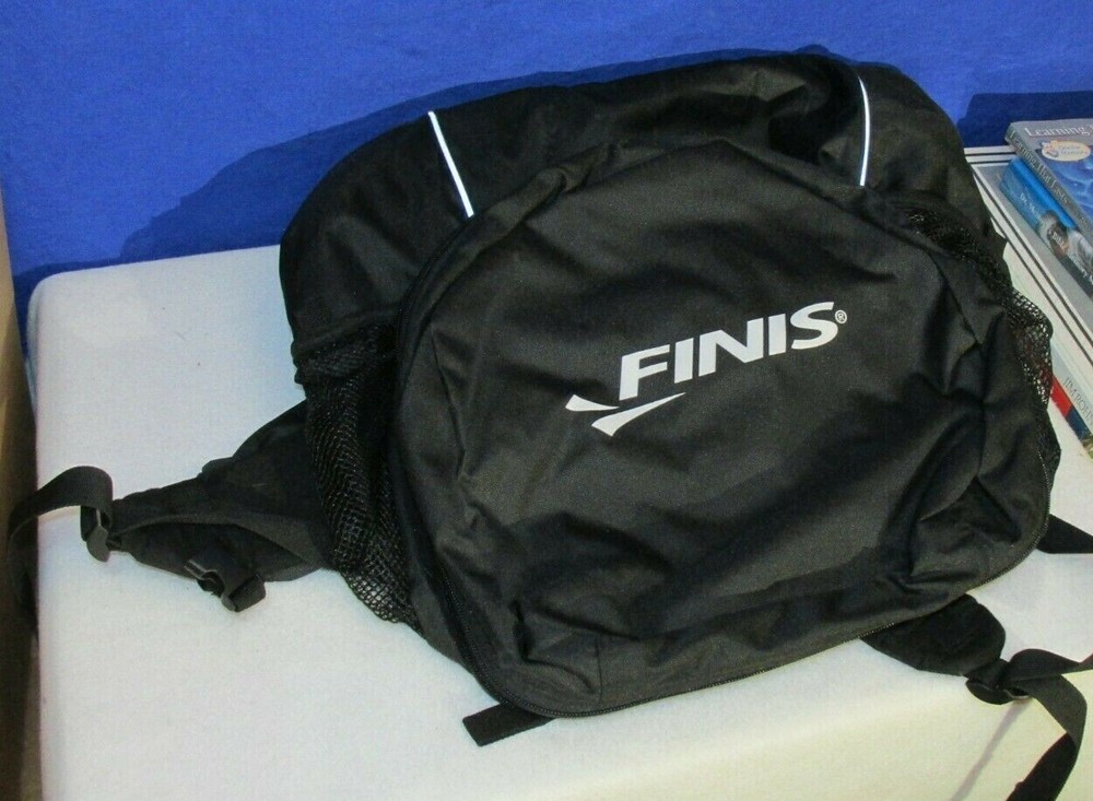 FINIS PERFORMANCE BACKPACK SWIM BAG NEW NWT