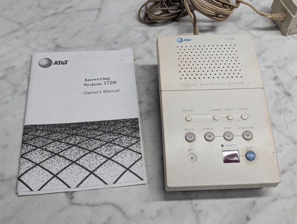 AT&T 1710 Tapeless Digital Telephone Answering System Message Machine