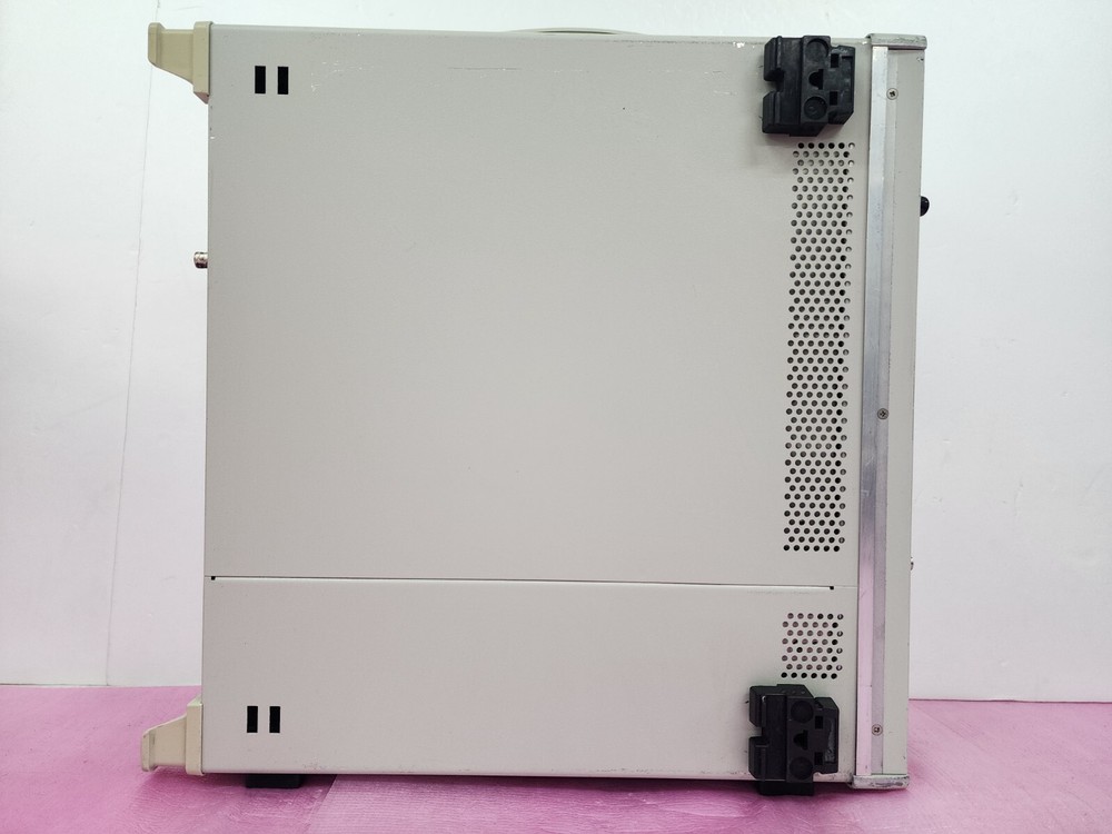 ADVANTEST R3752E Network Analyzer 5 Hz to 500 MHz, Output 1, Input A(Receiver)